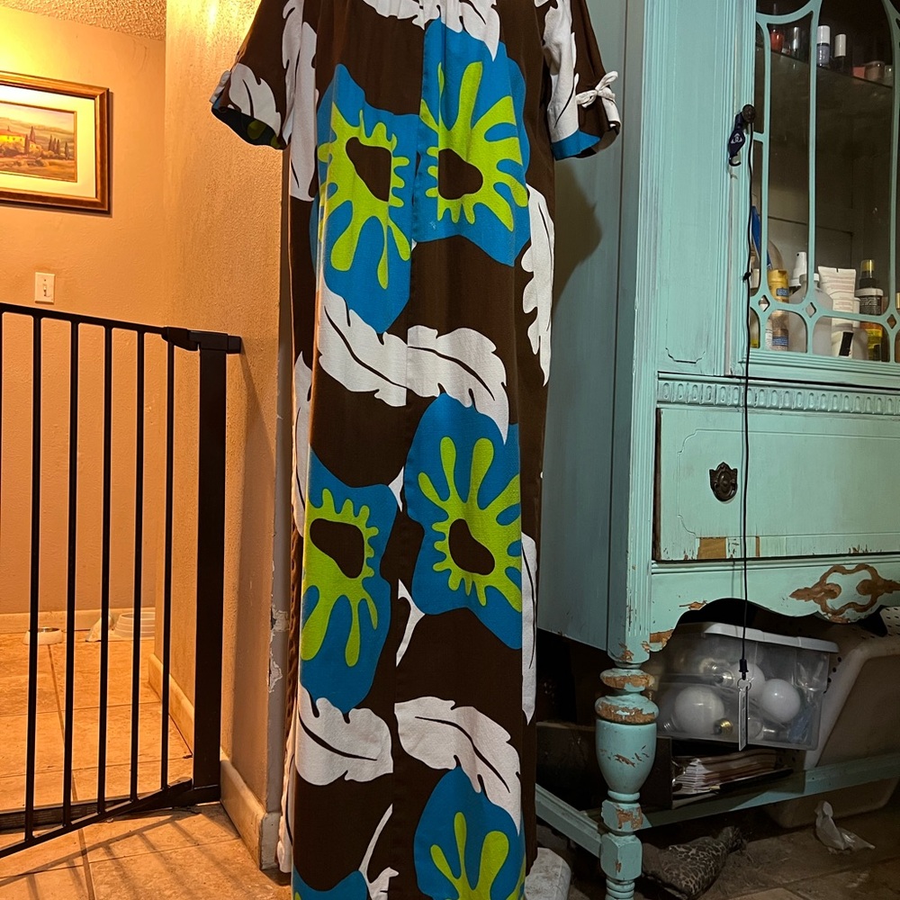 Vintage Karen Ann Hawaiian tiki psychedelic floral hibiscus maxi dress 60’s